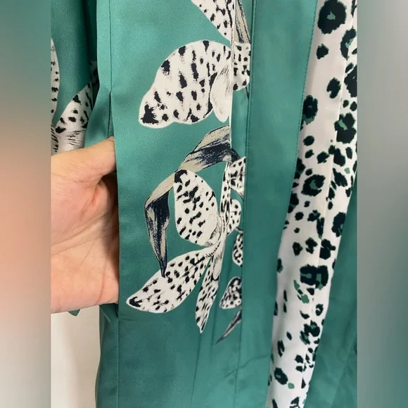 Chicos Reversible Floral To Animal-Print Duster Jacket size size 2 (12-14) - Picture 9 of 14